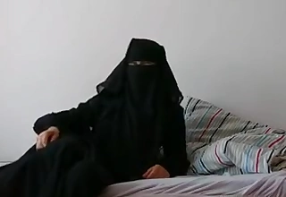 Arab niqab unsurpassed
