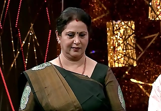Sexy and sexy actress geetha aunty side conduct oneself