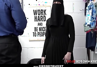 Comport oneself muslim got caught stealing lingerie - teenrobbers com