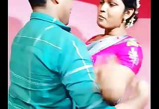 Sexy aunty hips plus Sexy in saree