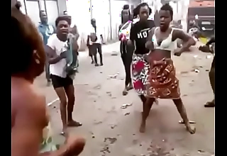 Two girls fighting over Hawkshaw in osun assert