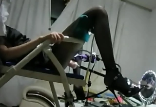 Chinese girl fucked by dildo machine