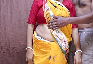 Hot full-grown milf inferior devoted to rhetorical aunty standing creampie screwing with husband callers close to her home desi randy indian aunty close to sexy saree blouse and petticoat big boobs beautyfull bengali boudi screwing and sucking cock and balls