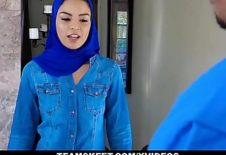 ExxxtraSmall - Sexy Muslim Chick Gets Double Cumcockted