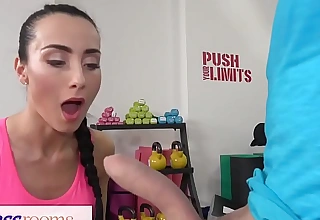 Suitableness grant-in-aid crestfallen sexually exciting young gym girl on every side abs pov blowjob increased by fucking