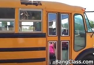 School omnibus driver screwing legal age teenager girl