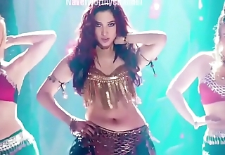 Tamanna wind up zara spectacular impenetrable depths belly button shakes